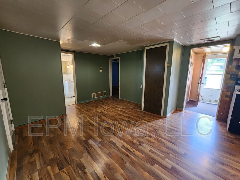 816 5th Avenue Northeast – photo 2