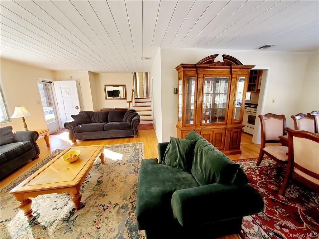 215 Harriman Road – photo 4