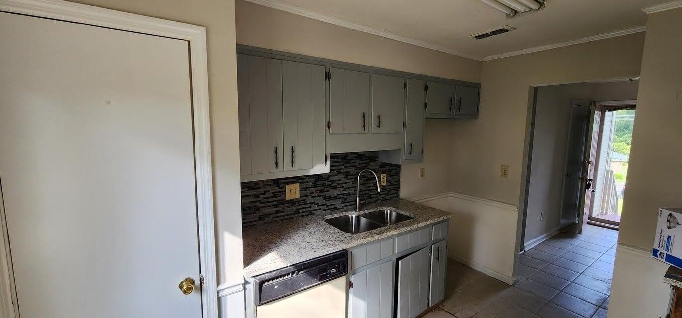 2615 Claymont Road – photo 4