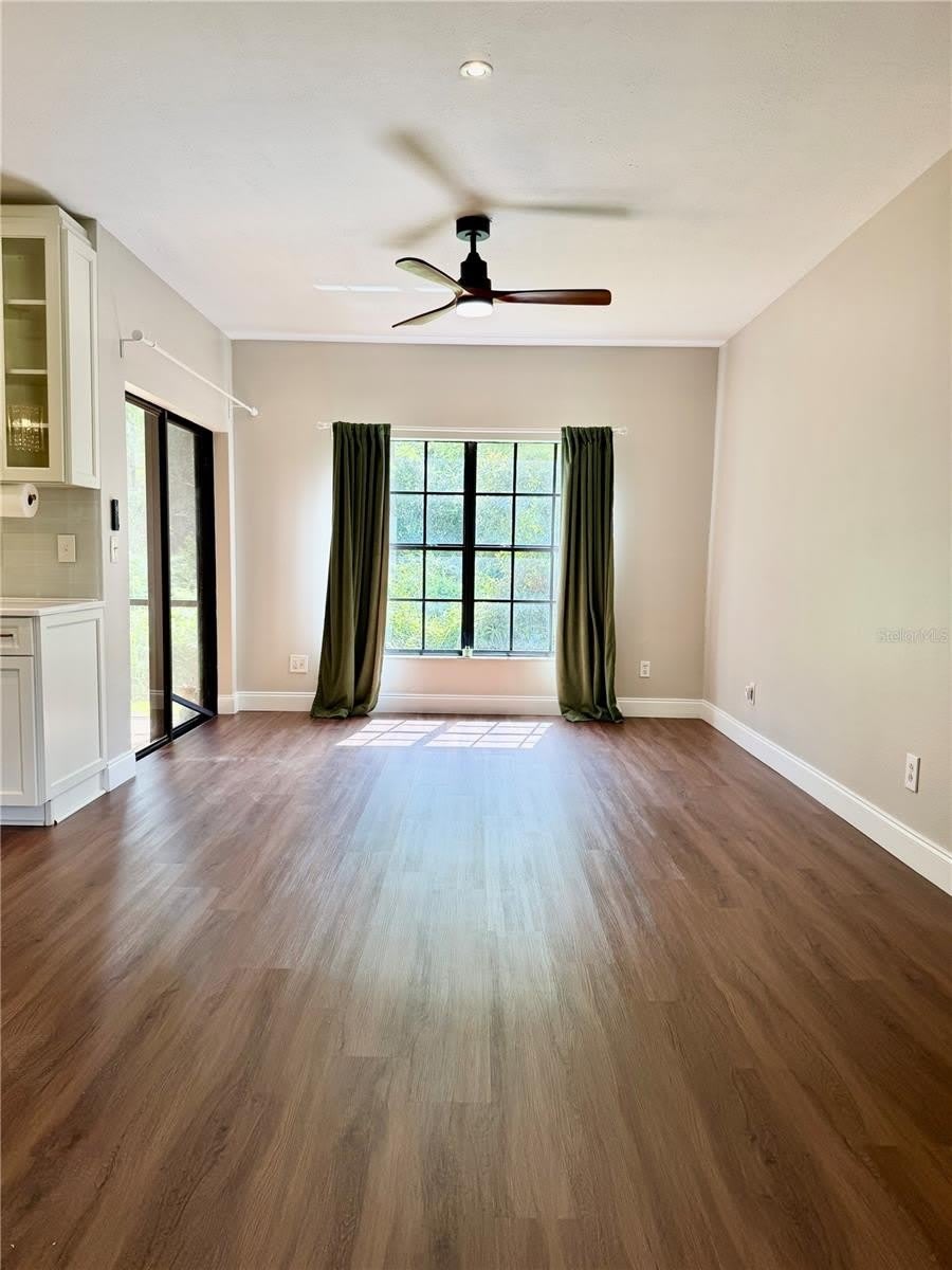1050 BLACKWATER Drive – photo 2