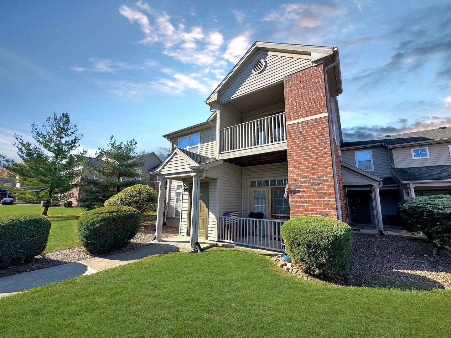 Castle Schools*********Large 2 Bedroom 2 Bath**********Newburgh Indiana Living – photo 5
