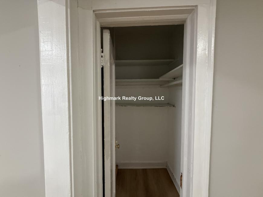 6304 North Oakley Ave – photo 5