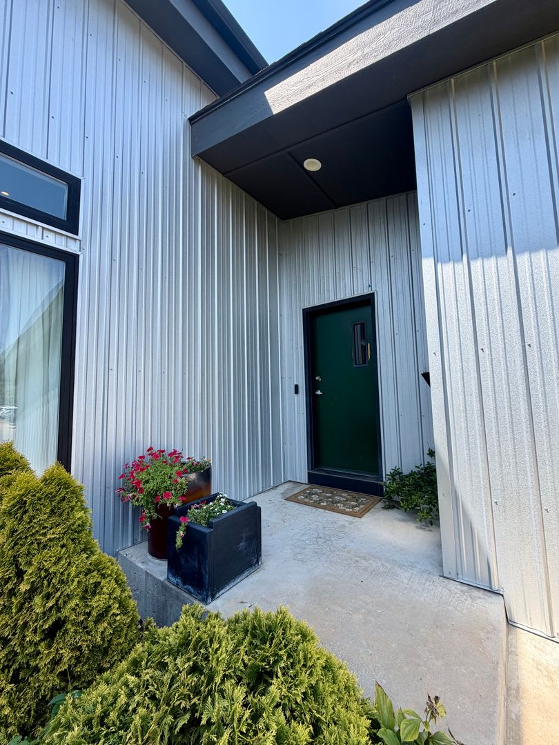 Contemporary 2 bedroom, 2.5 bath home in the heart of Route 66. – photo 3