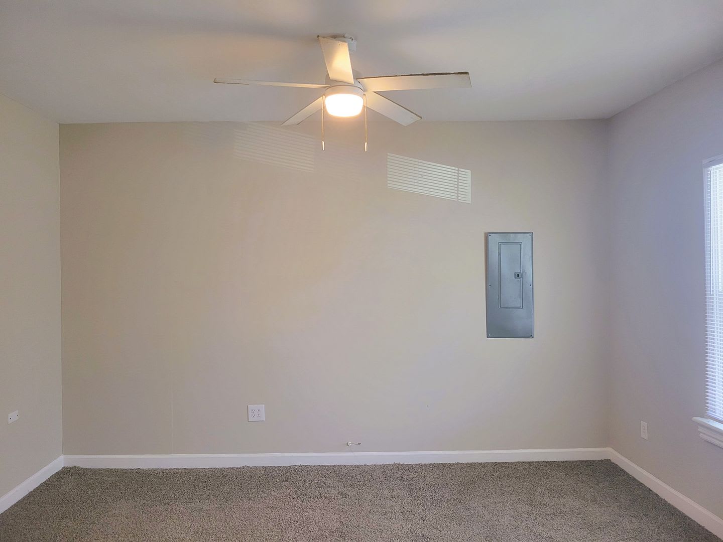 Remodeled rowhouse in Manchester – photo 3