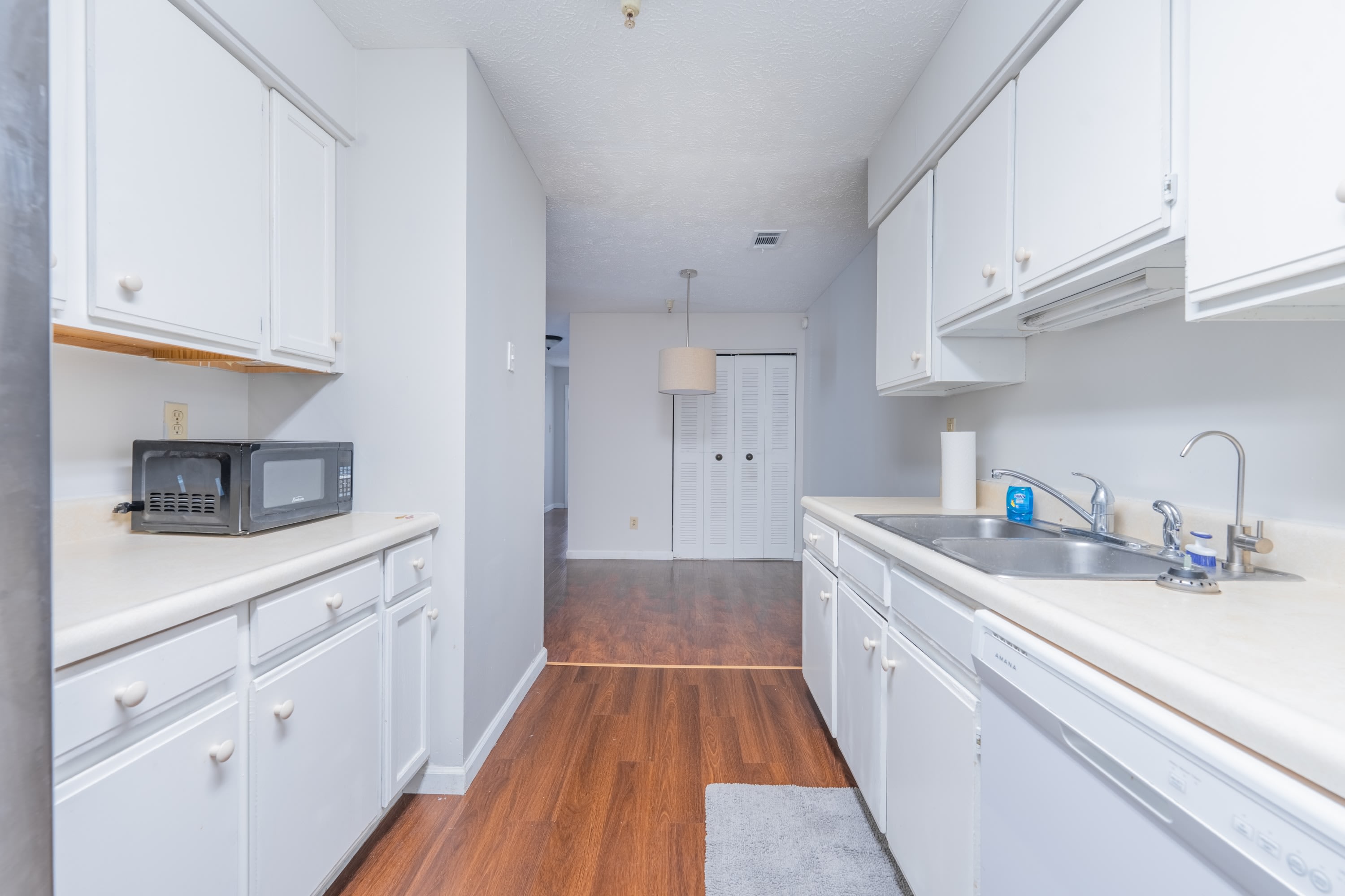 3200 John Hinkle Place – photo 5