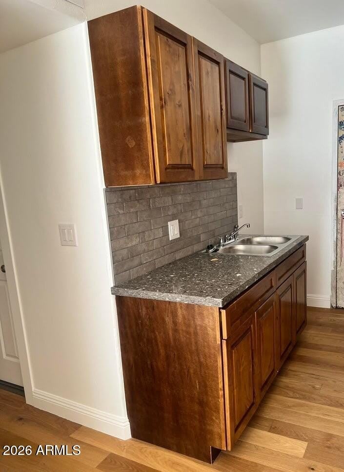 5914 W Myrtle Avenue – photo 4