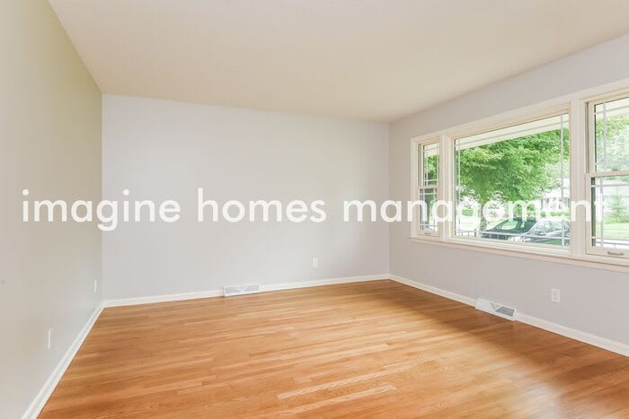 3920 West 227th Street – photo 4