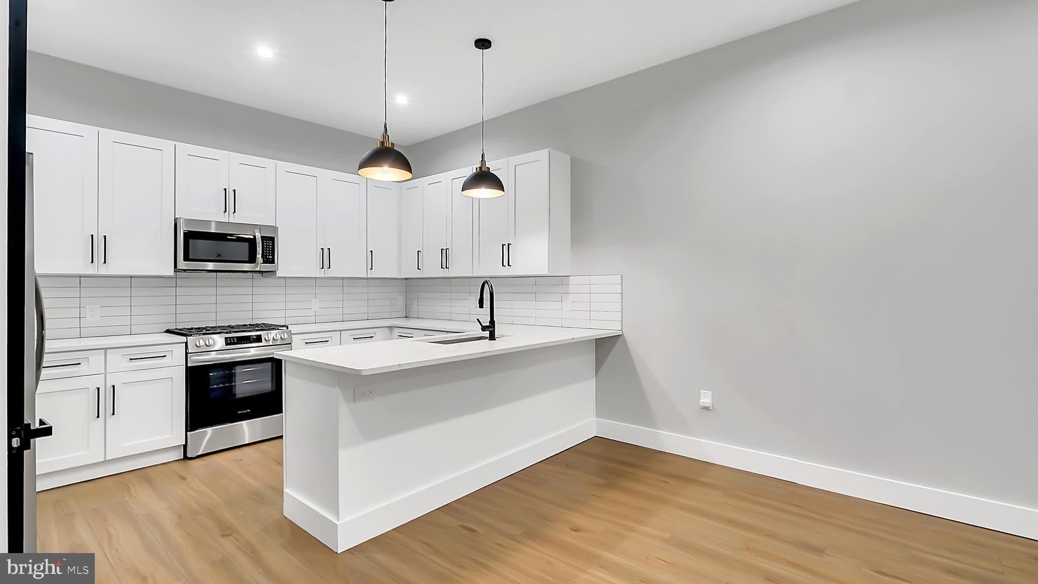 1225 WASHINGTON Boulevard – photo 2