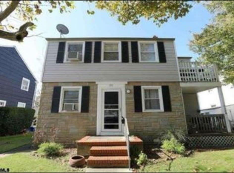 212 N Wilson Ave – photo 1