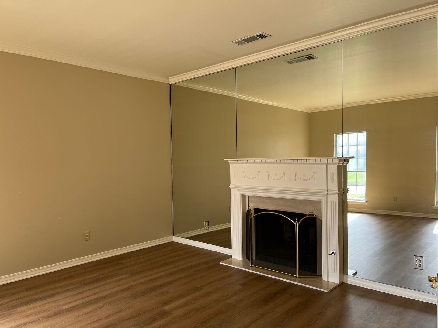 Beautiful Town South 4Br 4Ba – photo 2