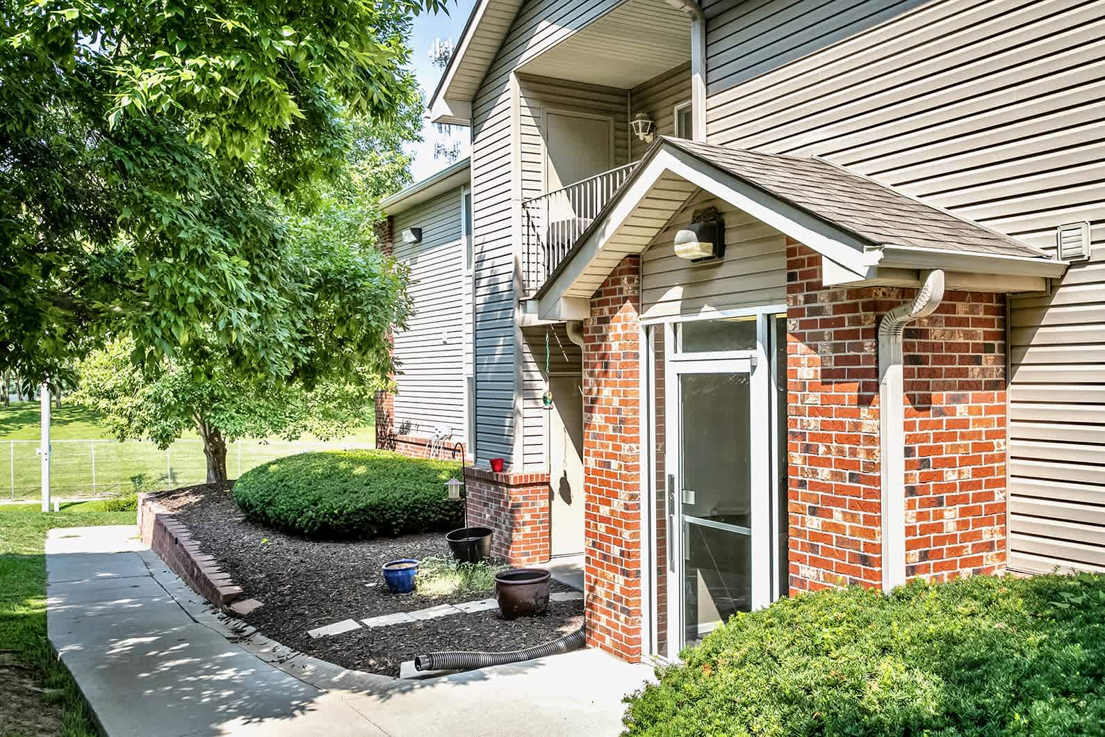 Deer Park Apartments – photo 1