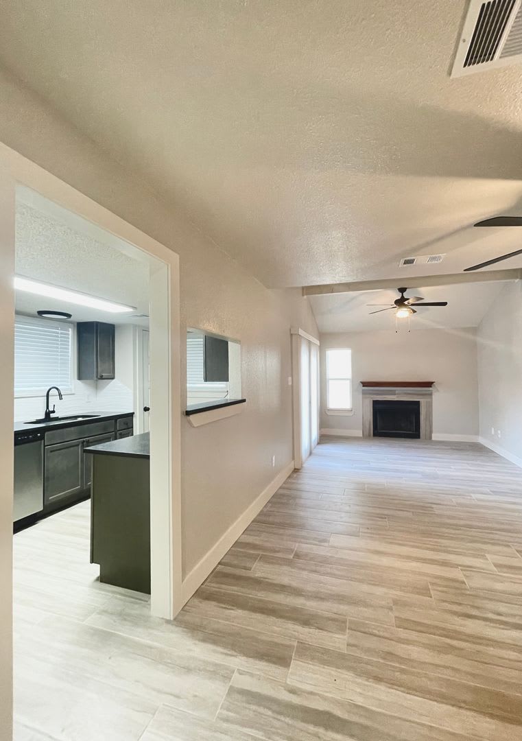 Location Location Location Beautifully Renovated In 2023 2 Bedroom 1 5 Bath 1 Car Garage With Garage Door Opener – photo 2