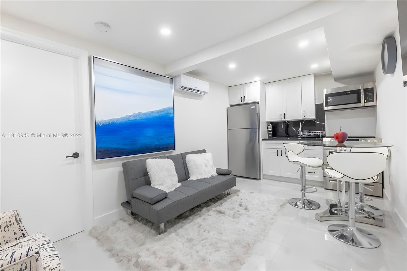 52 Northeast 47th Street – photo 2