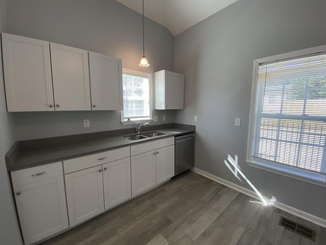 1074 BARKSDALE St – photo 5