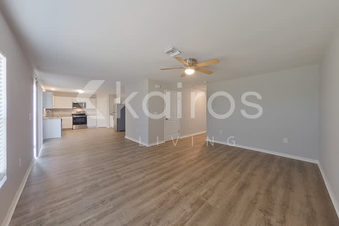 721 Cane Street East – photo 5