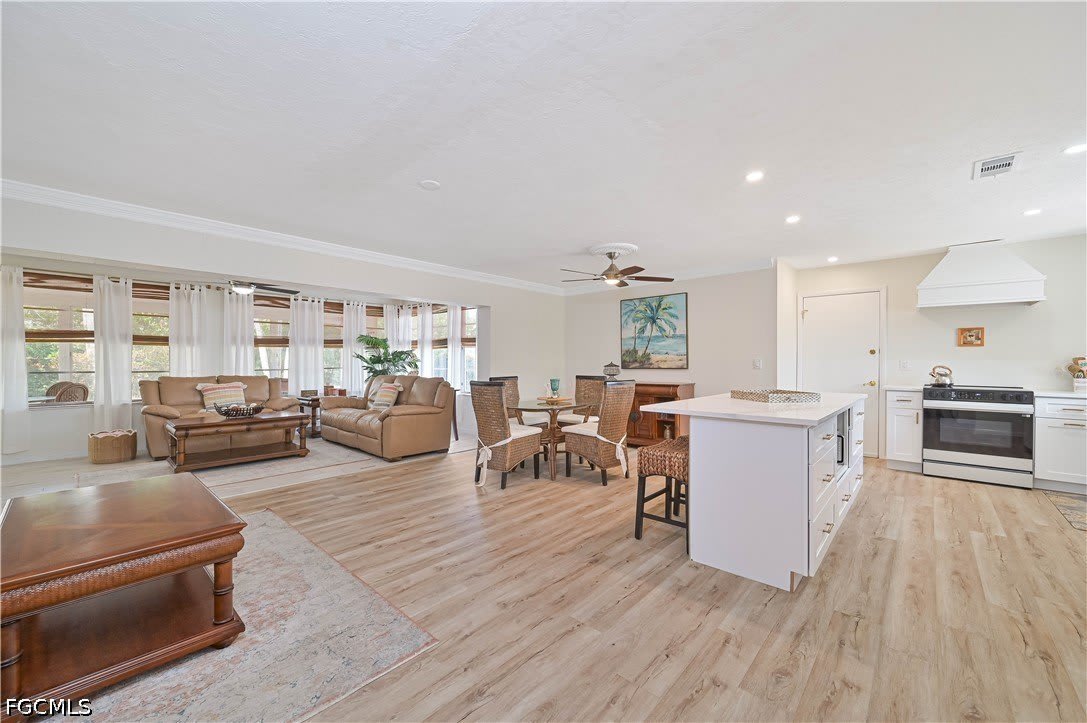 4520 SE 9th Avenue – photo 1