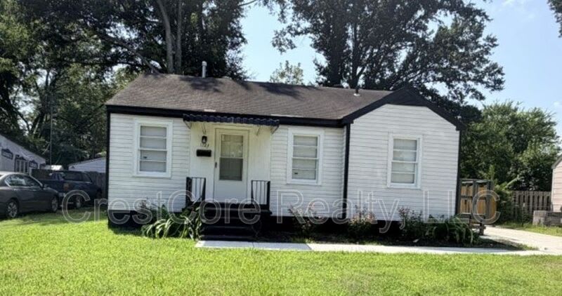1723 Russwood Rd – photo 3