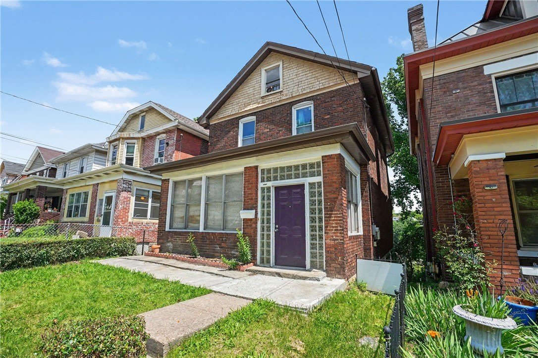 1045 Flemington St – photo 3