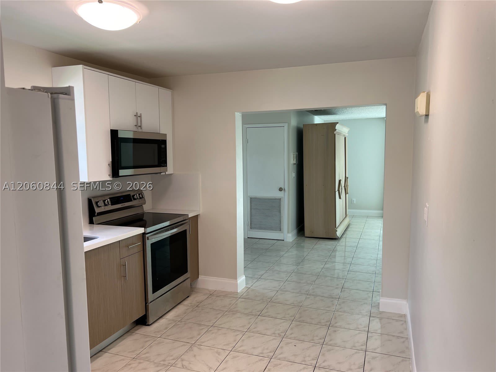 421 NW 57th Ct – photo 5