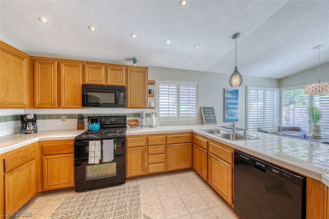 8421 Honeywood Circle – photo 5