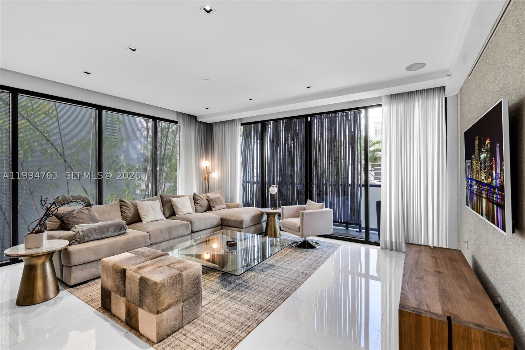 350 Meridian Ave – photo 1