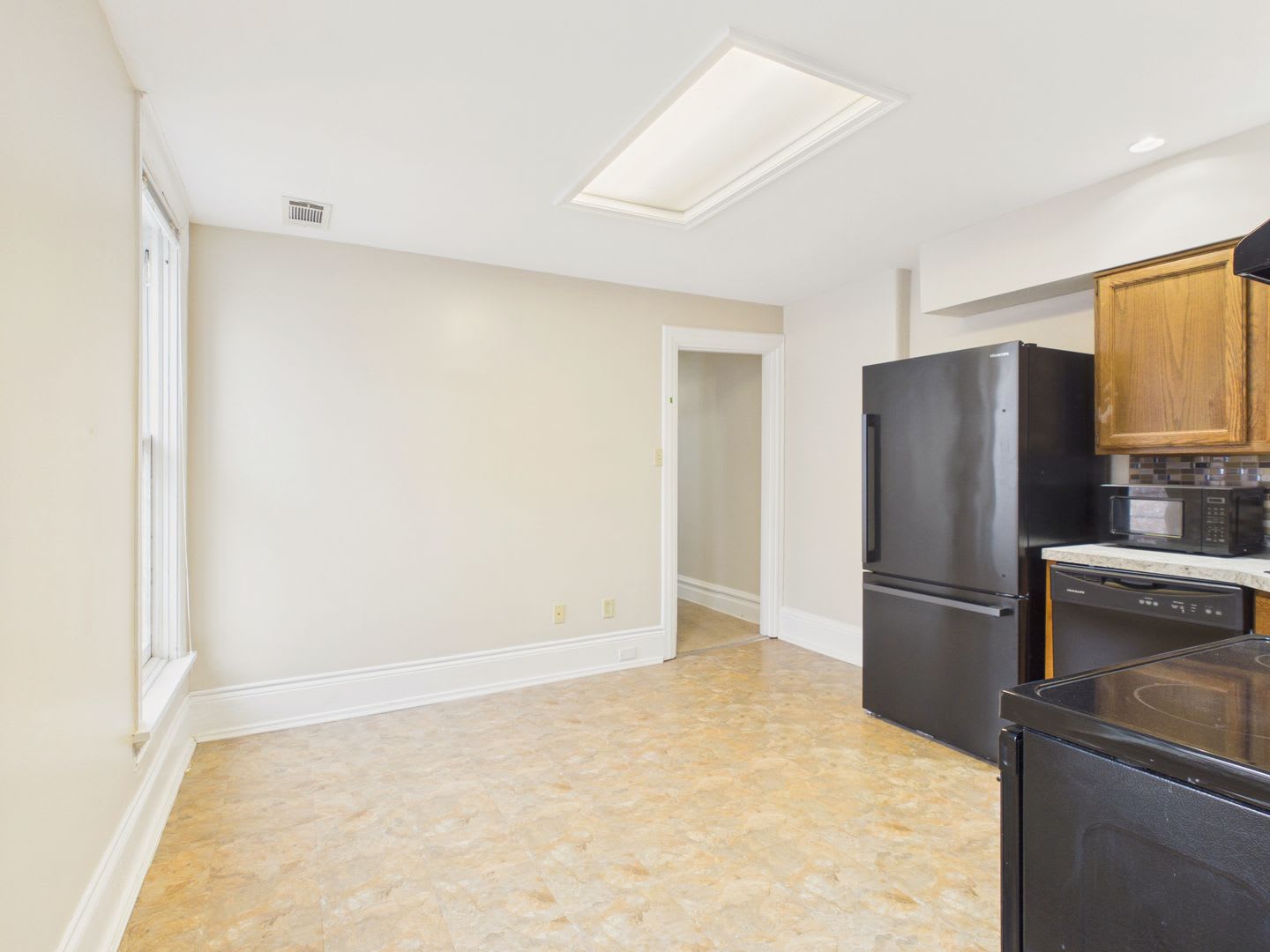 1015 Front St – photo 5