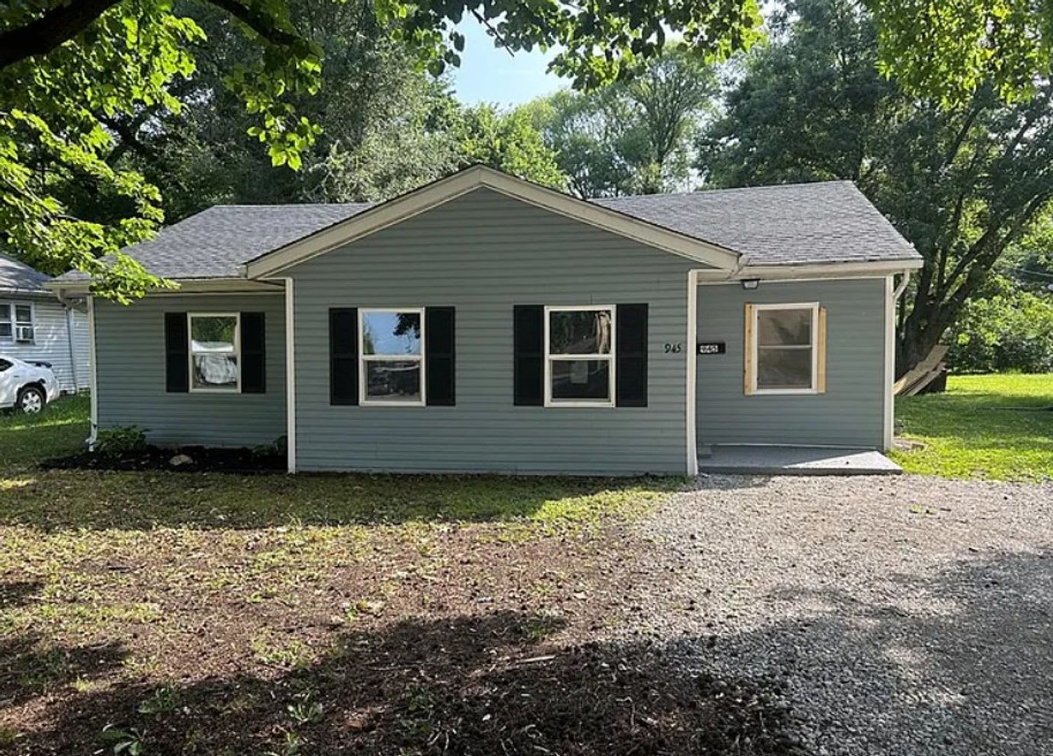 For Lease – photo 1