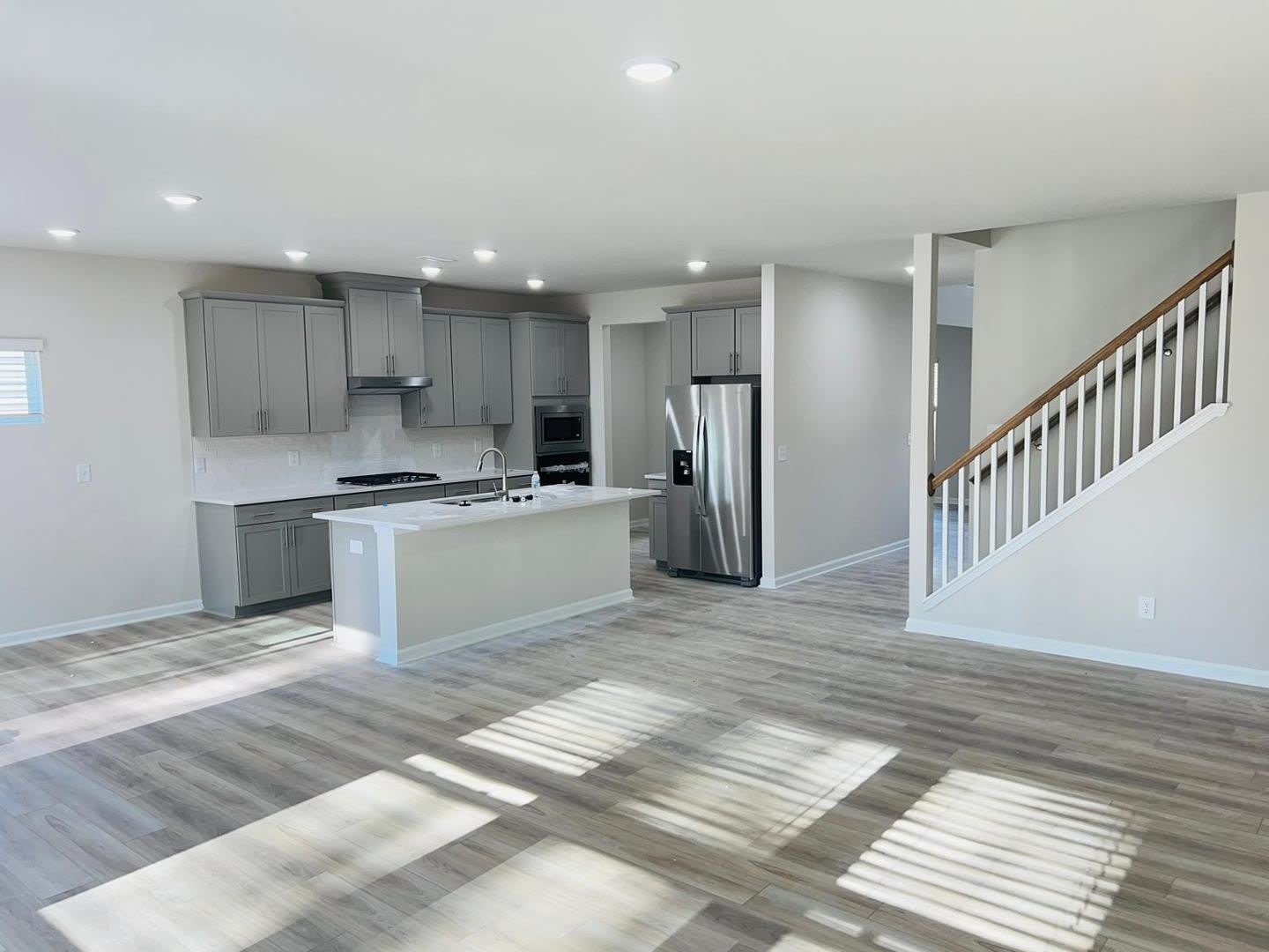 745 Riguard Way – photo 3