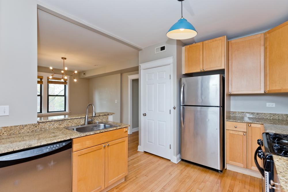 2723 W Wellington – photo 2