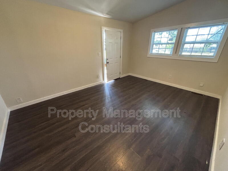 2212 Old Blue Spring Road Northwest – photo 2