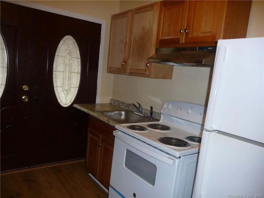 1 Eastview Street – photo 2