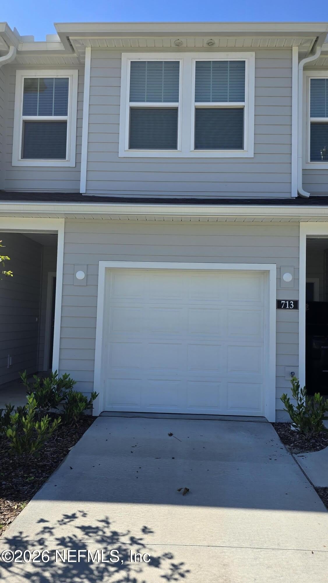 653 HOLLY LAKES Drive – photo 1