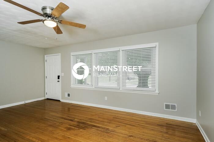 9909 Lakewood Drive – photo 4