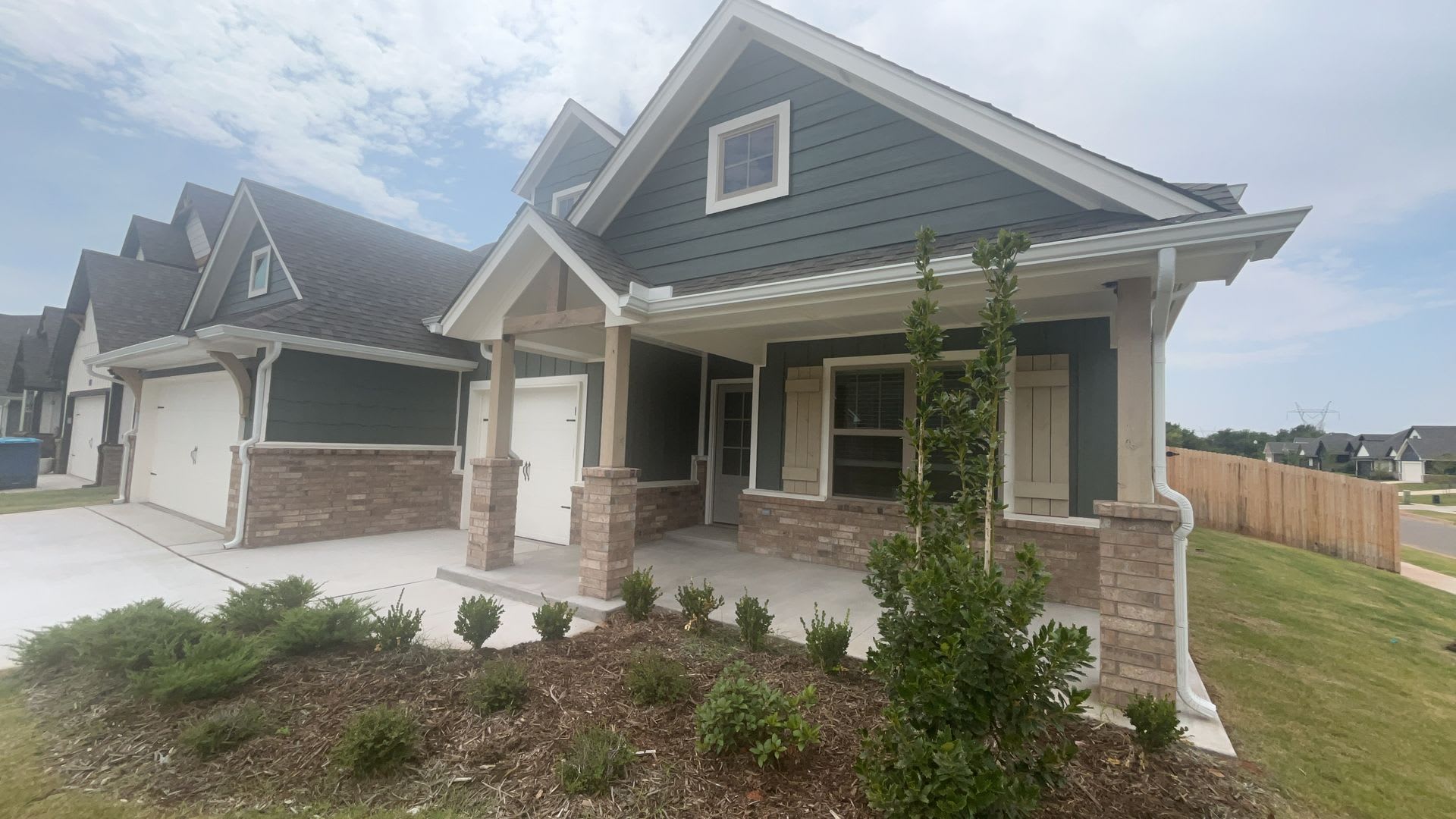 Brand New 4 Bedroom Home with Bonus Room – photo 2