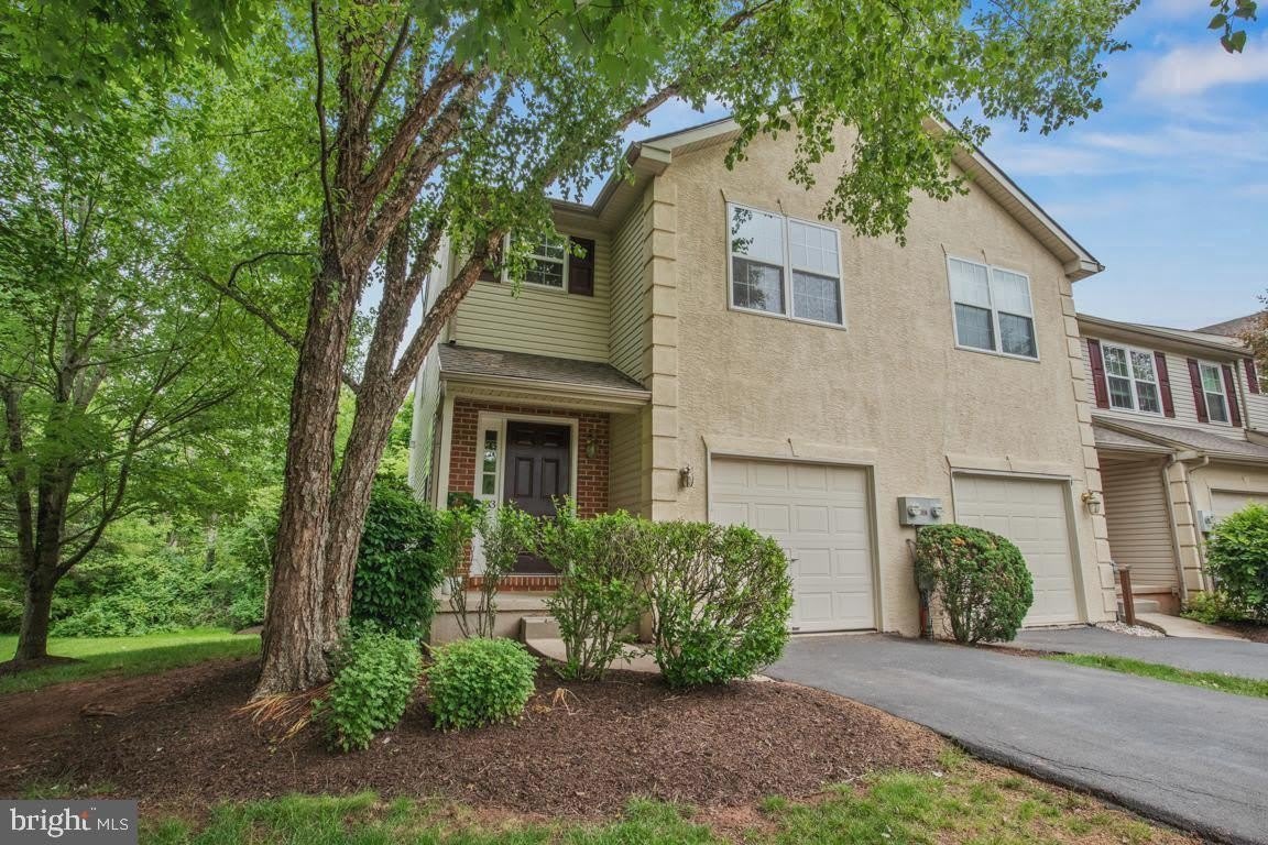 133 Vernon Court – photo 1