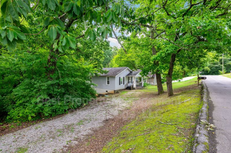 4802 Oakland Avenue – photo 5