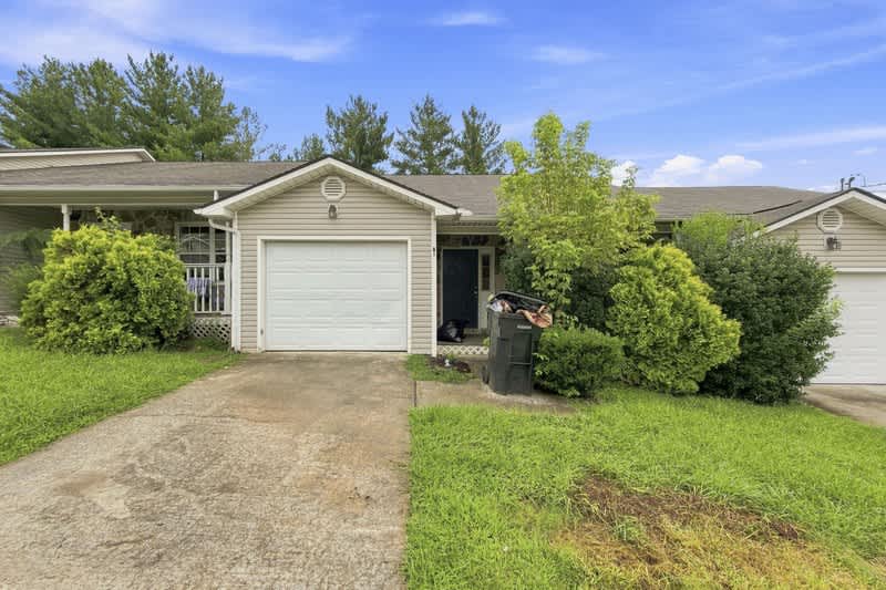 106 Stone Henge Lane – photo 1