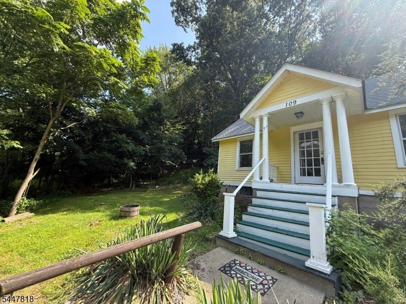 109 Carey Ave – photo 2