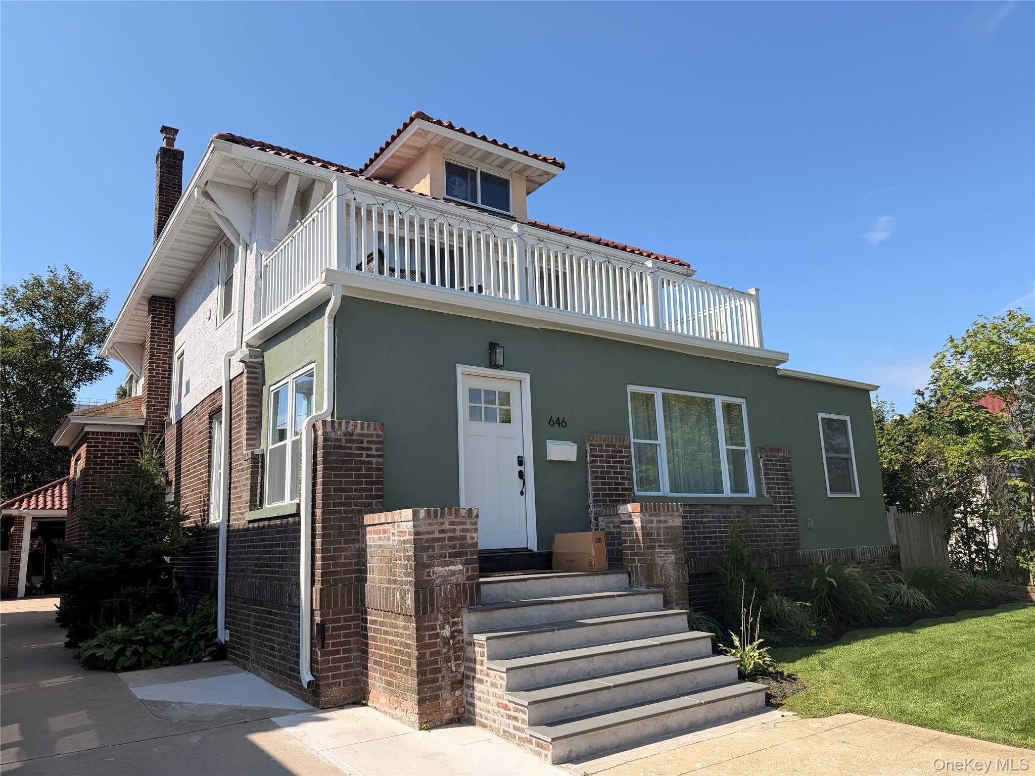 646 W Beech Street – photo 2