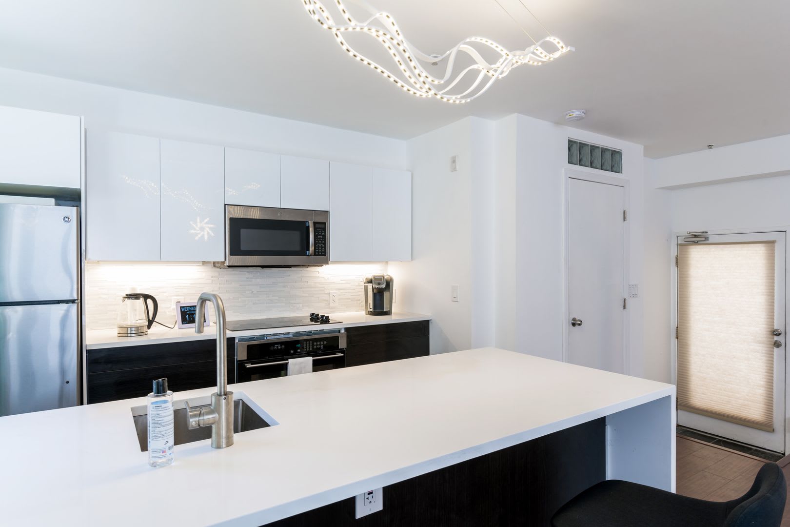 2 Bed 2 Bath in The Heart of Little Italy – photo 5