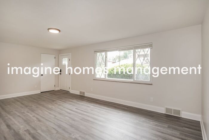 3054 South Park Road – photo 4