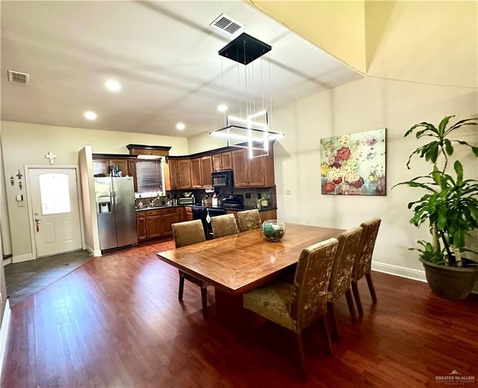 203 San Saba Street – photo 5