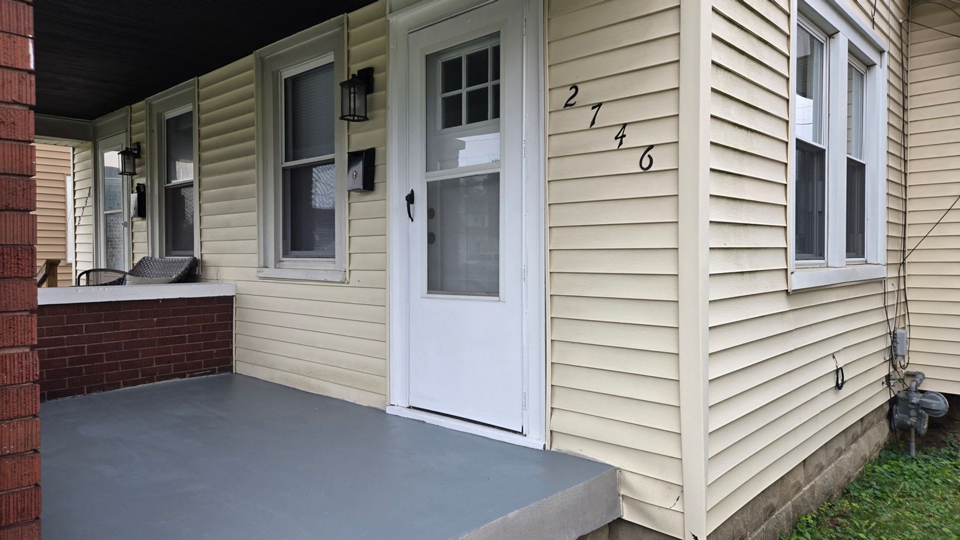 Updated 2 bedroom Townhouse – photo 3