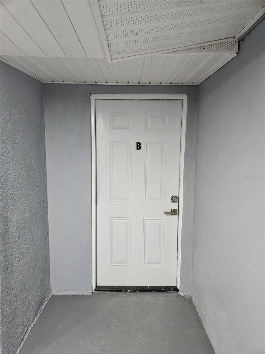 1953 W SKYLINE DR – photo 2