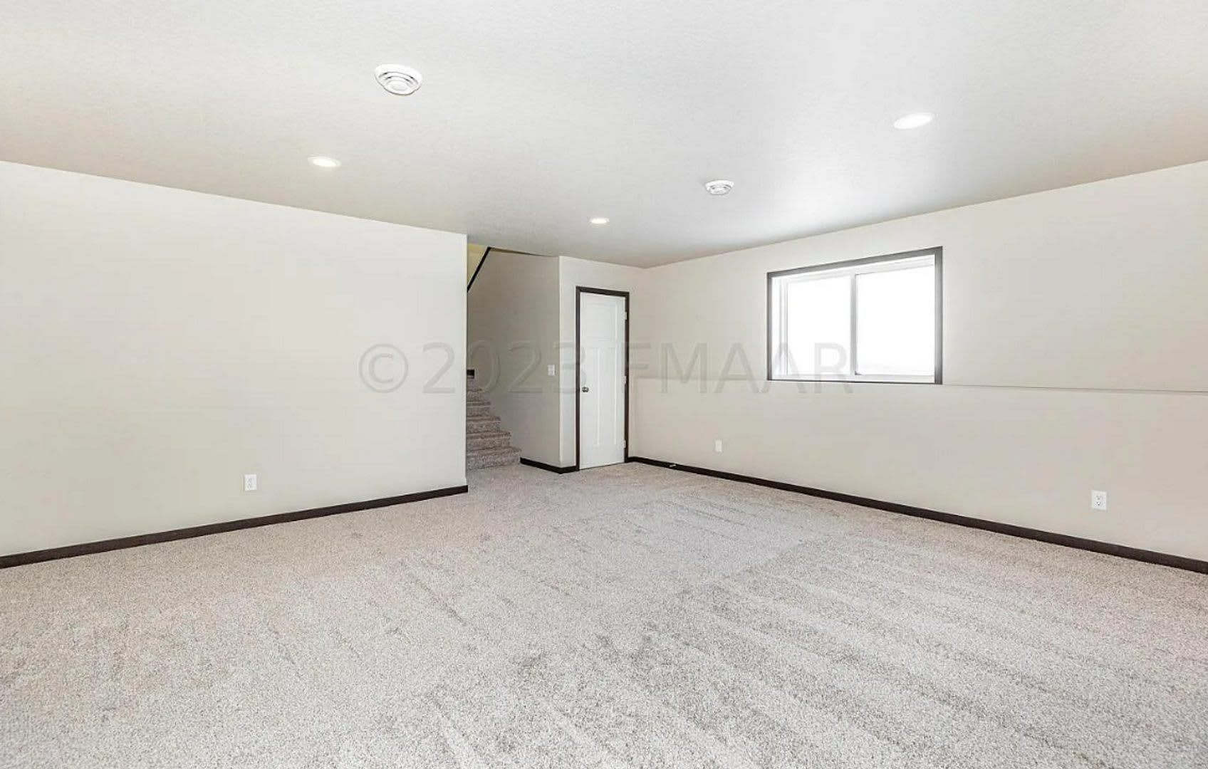 1506 Keystone Cir NE – photo 3