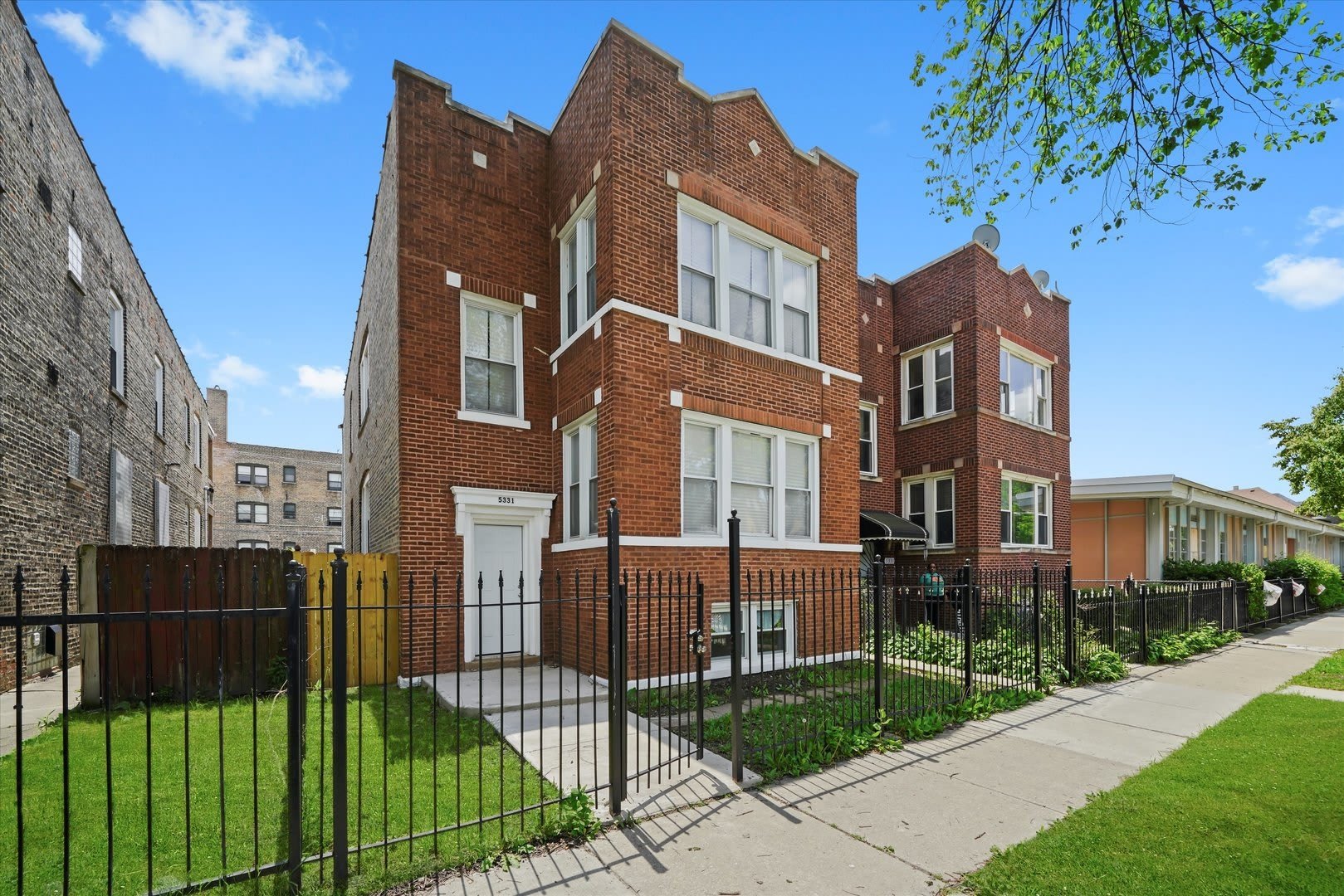 5331 W Congress Parkway – photo 2
