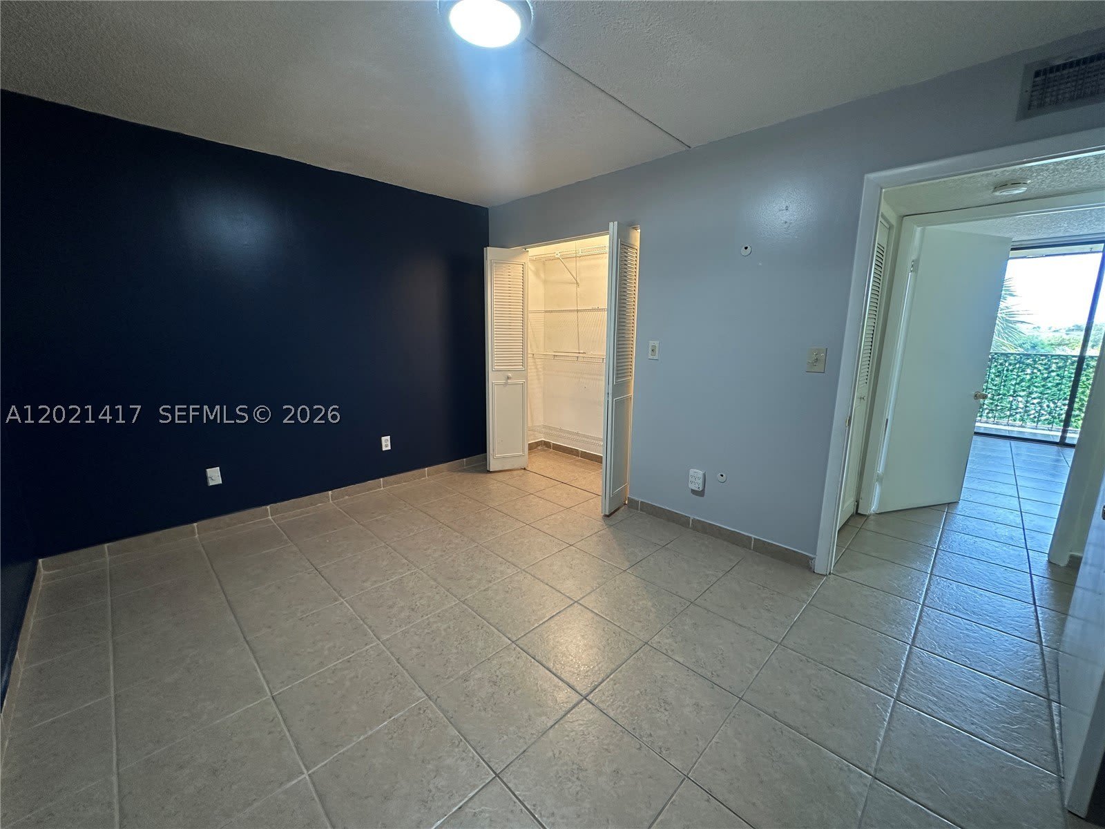 8635 Nw 8Th St – photo 3