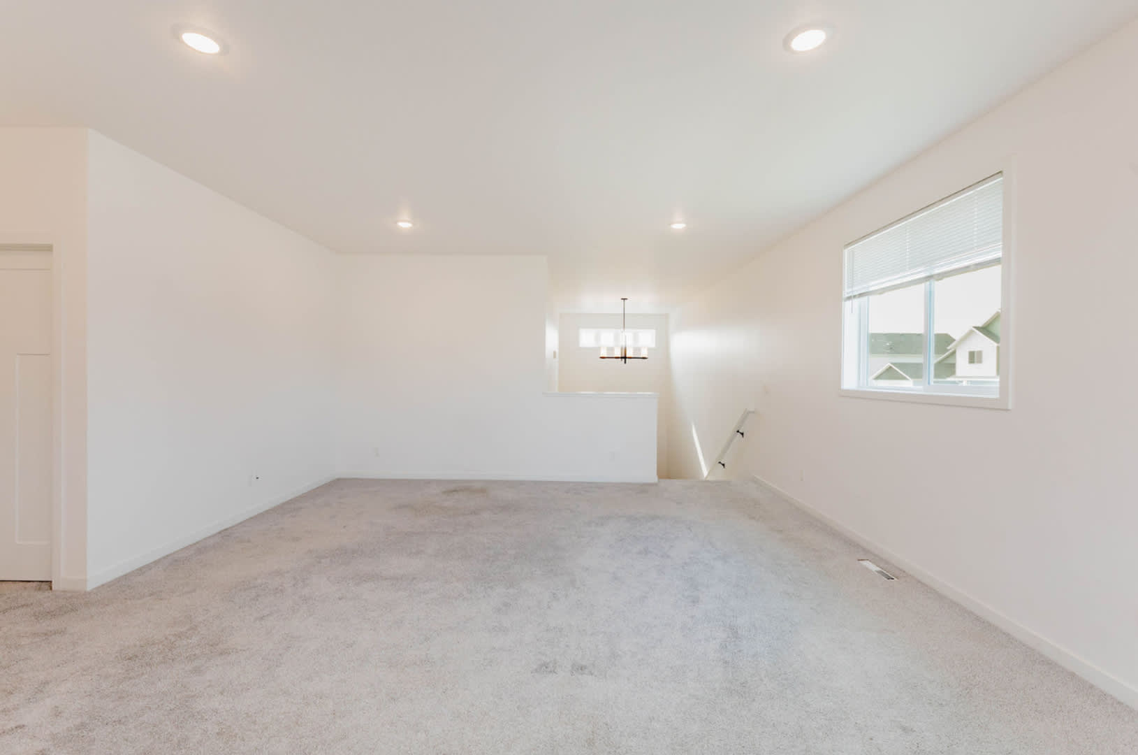 4 bedroom 2 bathroom house – photo 5