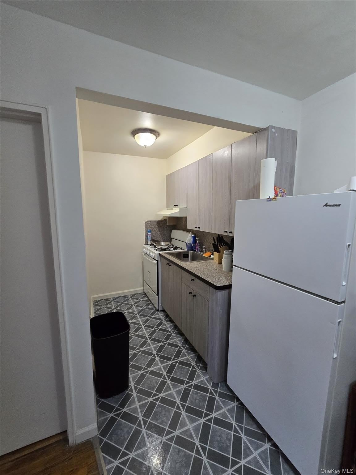 141-30 84th Road – photo 3
