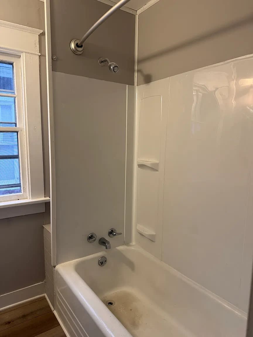 1715 North Avenue – photo 2